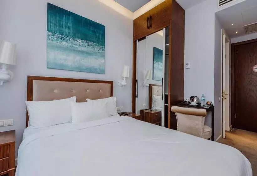 Fotos del hotel Golden Palace Batumi  & Casino:  2