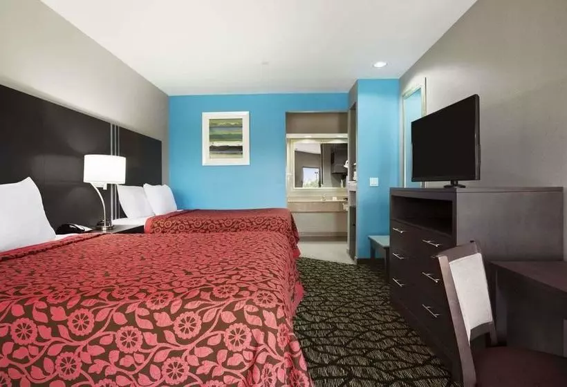 Fotos del hotel Days Inn & Suites By Wyndham Houston Northspring:  12