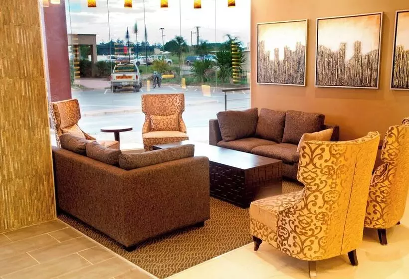 Fotos del hotel Protea Hotel By Marriott Lusaka Tower:  2