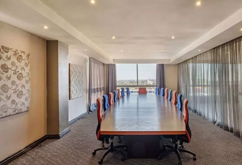 Fotos del hotel Protea Hotel By Marriott Lusaka Tower:  23