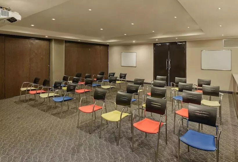 Fotos del hotel Protea Hotel By Marriott Lusaka Tower:  20