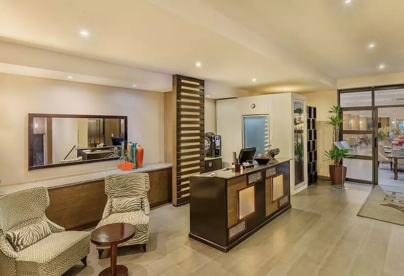 Fotos del hotel Protea Hotel By Marriott Lusaka Tower:  3