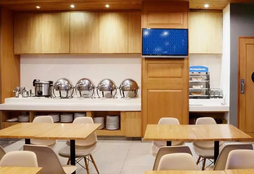 Fotos del hotel Holiday Inn Express Jakarta Thamrin, An Ihg:  6