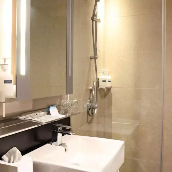 Fotos del hotel Holiday Inn Express Jakarta Thamrin, An Ihg:  7