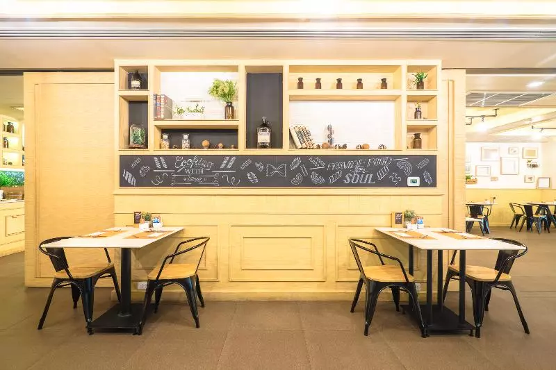 Fotos del hotel Citrus Sukhumvit 11 By Compass Hospitality  Sha Extra Plus:  16