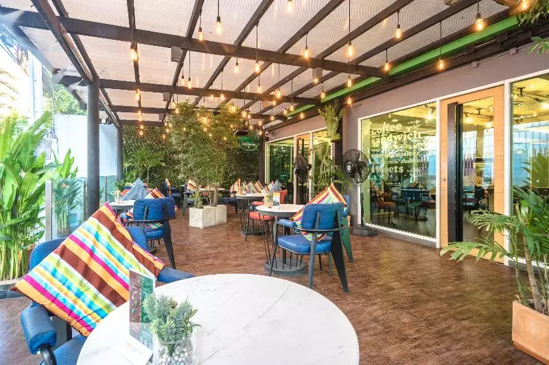 Fotos del hotel Citrus Sukhumvit 11 By Compass Hospitality  Sha Extra Plus:  6