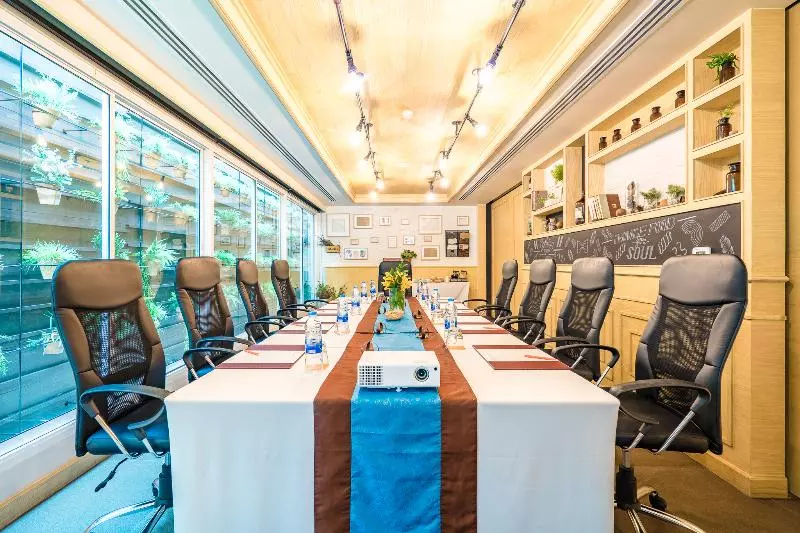 Fotos del hotel Citrus Sukhumvit 11 By Compass Hospitality  Sha Extra Plus:  5