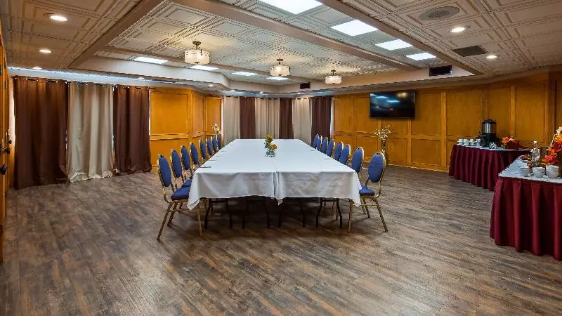 Fotos del hotel Best Western Premier Ashton Suites  Willowbrook:  16