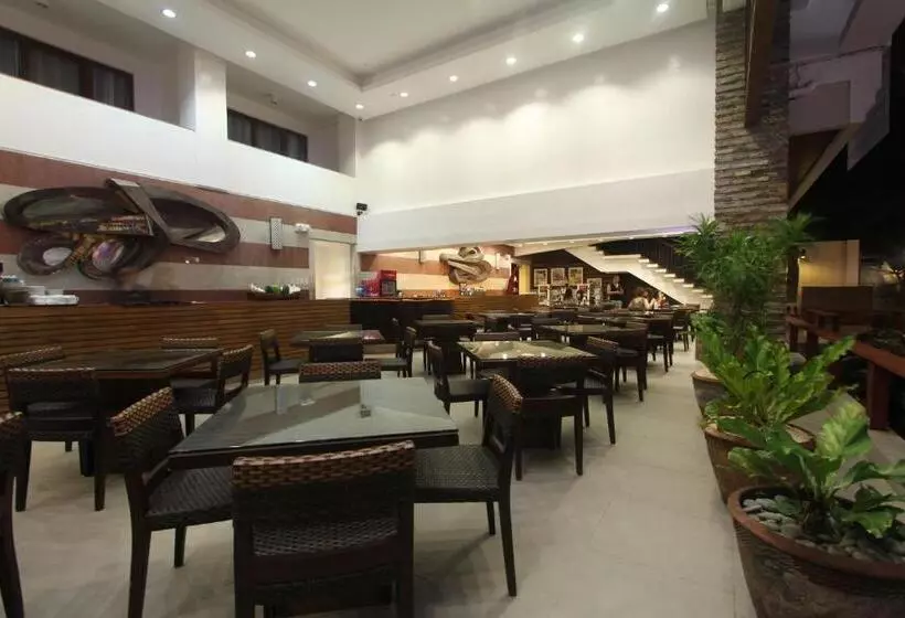 Fotos del hotel Crown Regency Beach Resort:  14