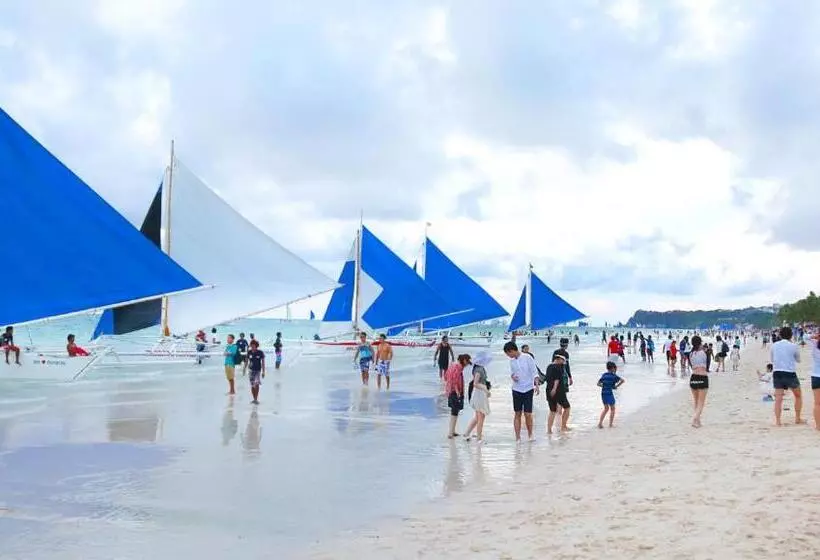 Fotos del hotel Crown Regency Beach Resort:  10