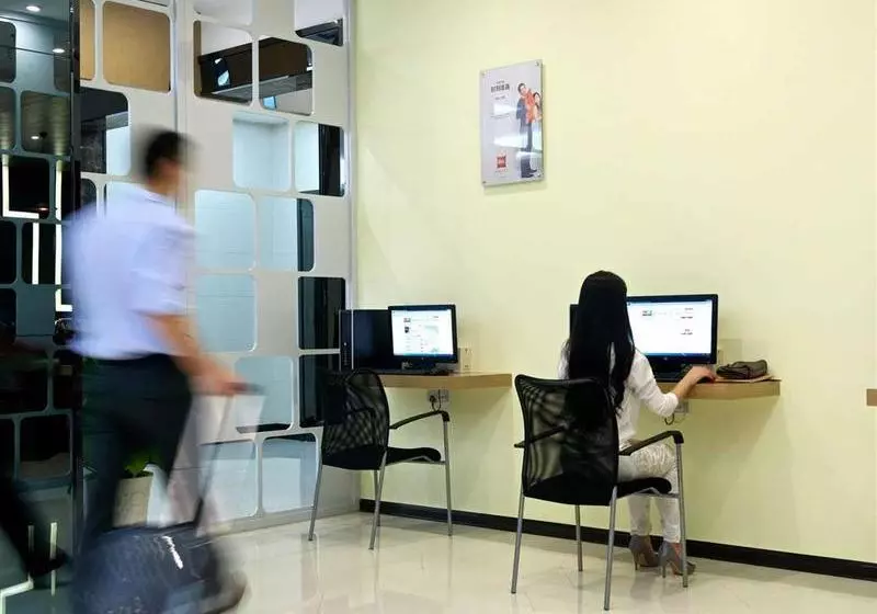 Fotos del hotel Ibis Guilin Zhongshan North RD:  5