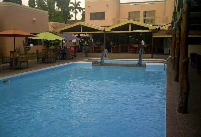 Sir Max Hotel