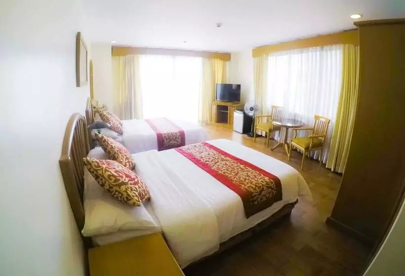 Fotos del hotel The Golden Pine:  14