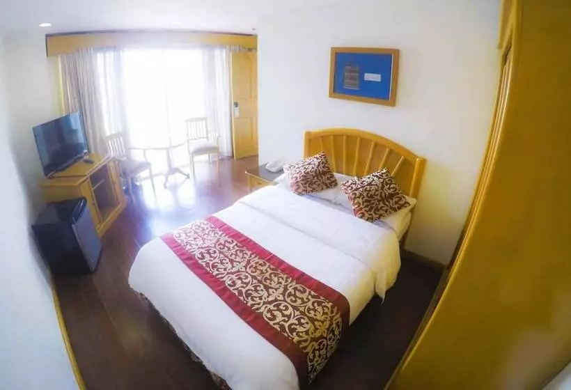 Fotos del hotel The Golden Pine:  18