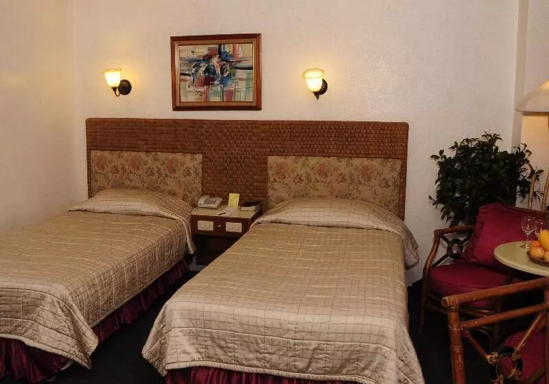 Fotos del hotel The Golden Pine:  19