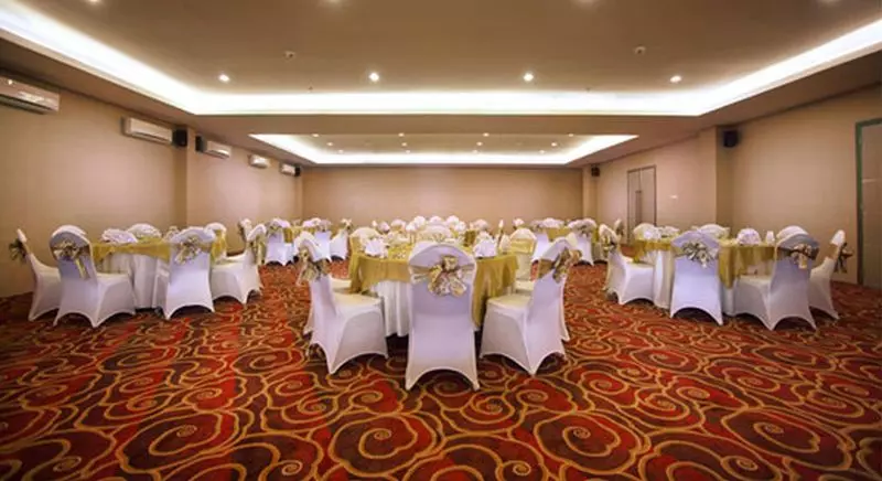 Fotos del hotel Neo Candi Simpang Lima - Semarang By Aston:  12