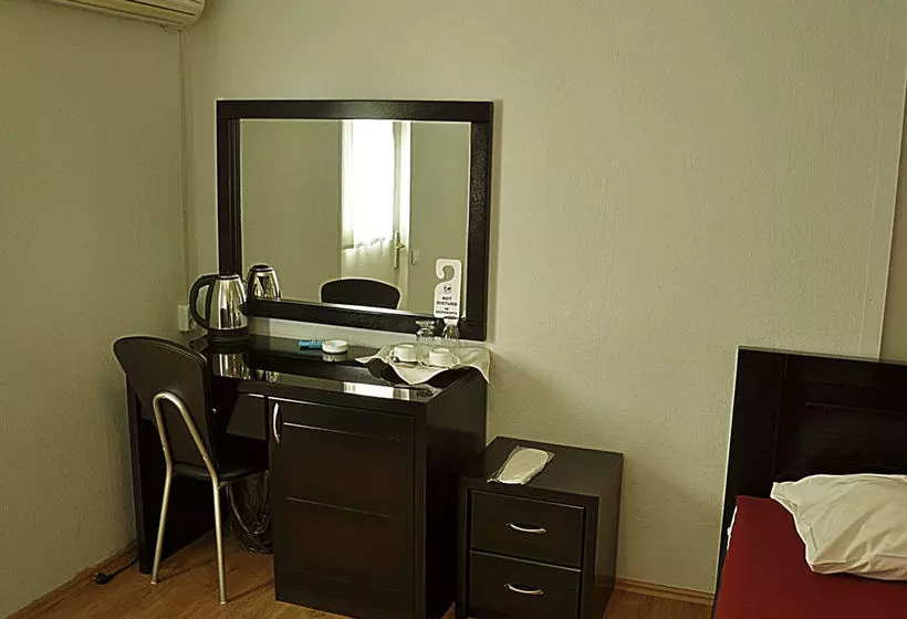 Fotos del hotel At Metro:  15