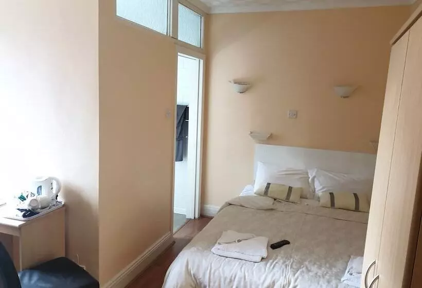 Fotos del hotel Central Guest House:  12