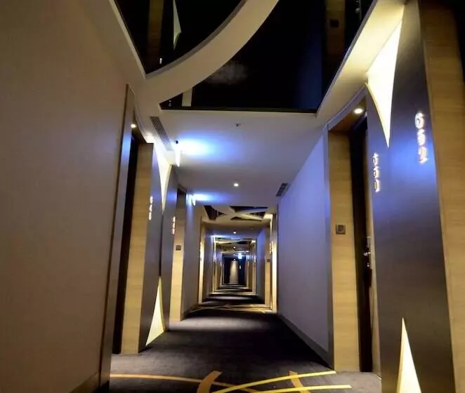 Fotos del hotel City Suites  Kaohsiung Chenai:  3