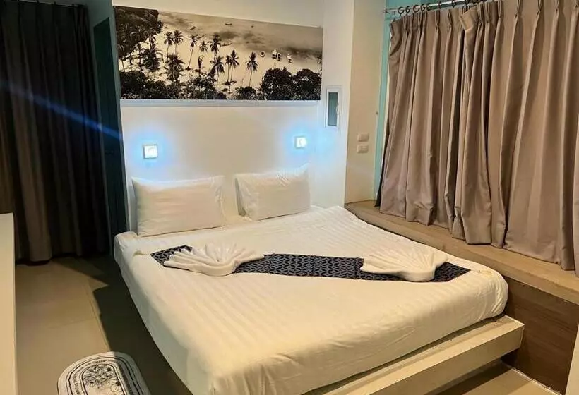 Fotos del hotel The Journey Patong:  17