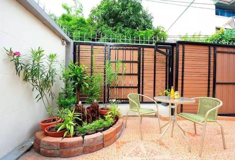 Fotos del hotel Aravinda Living Home:  12