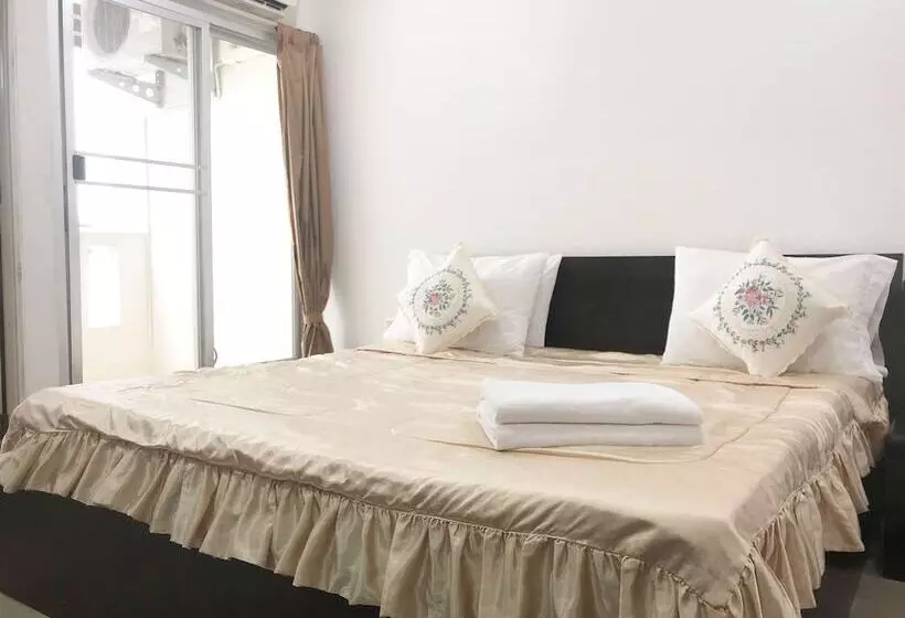 Fotos del hotel Aravinda Living Home:  21