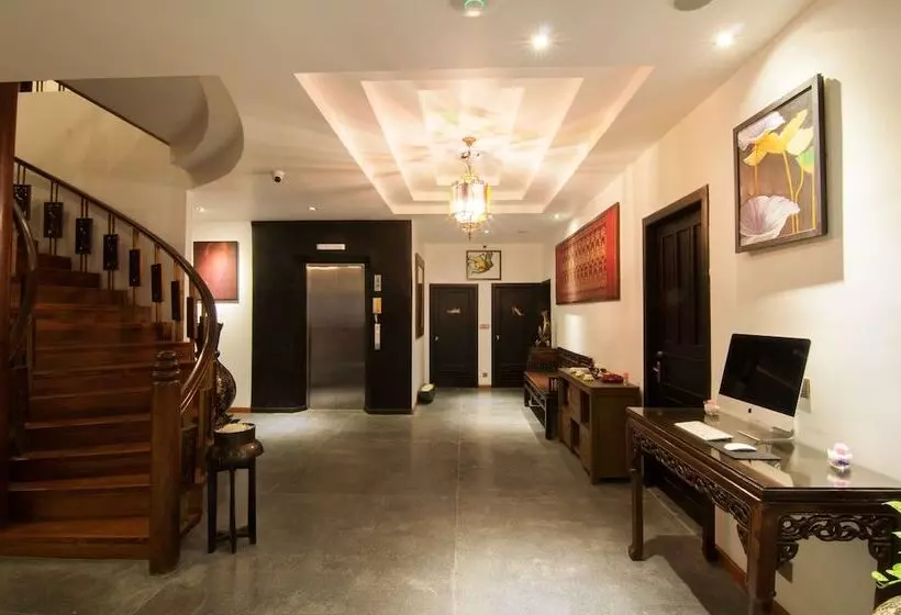 Fotos del hotel La Rose Suites:  2