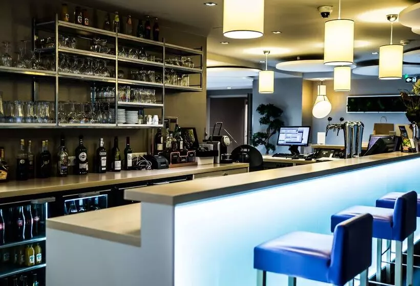 Fotos del hotel Kyriad Prestige Saint-malo:  8