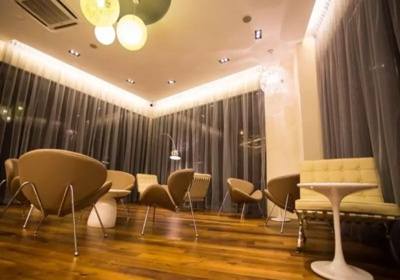 Fotos del hotel Mood:  6