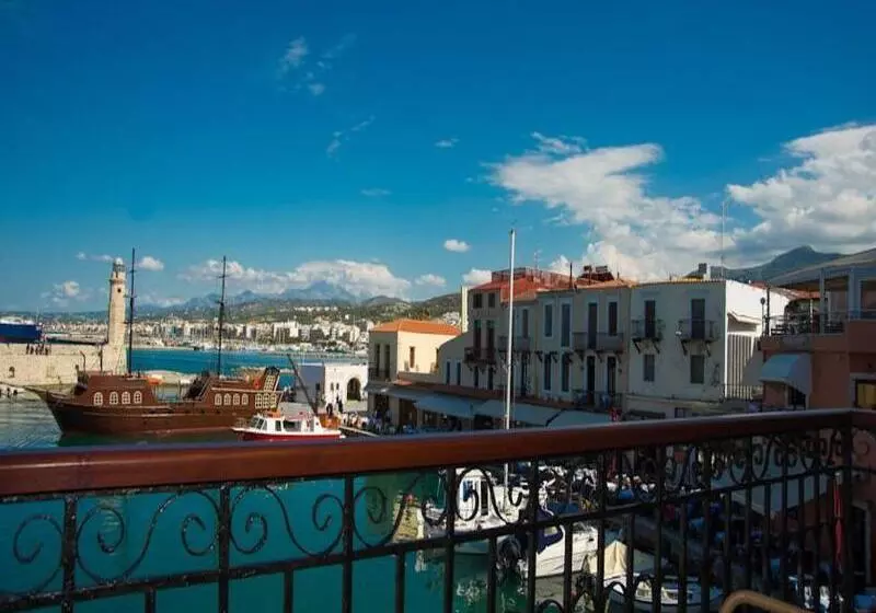 Fotos del hotel Porto Enetiko Suites:  5