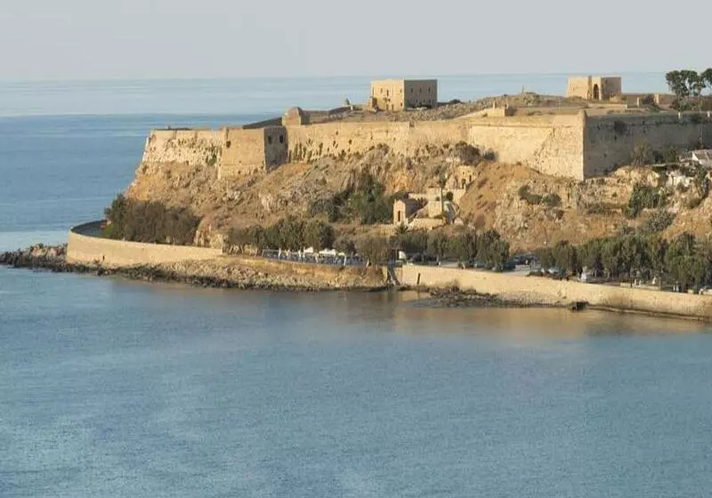 Fotos del hotel Porto Enetiko Suites:  2