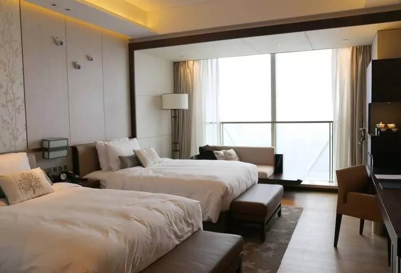 Fotos del hotel Hualuxe S & Resorts Nanchang Hightech Zone, An Ihg:  14
