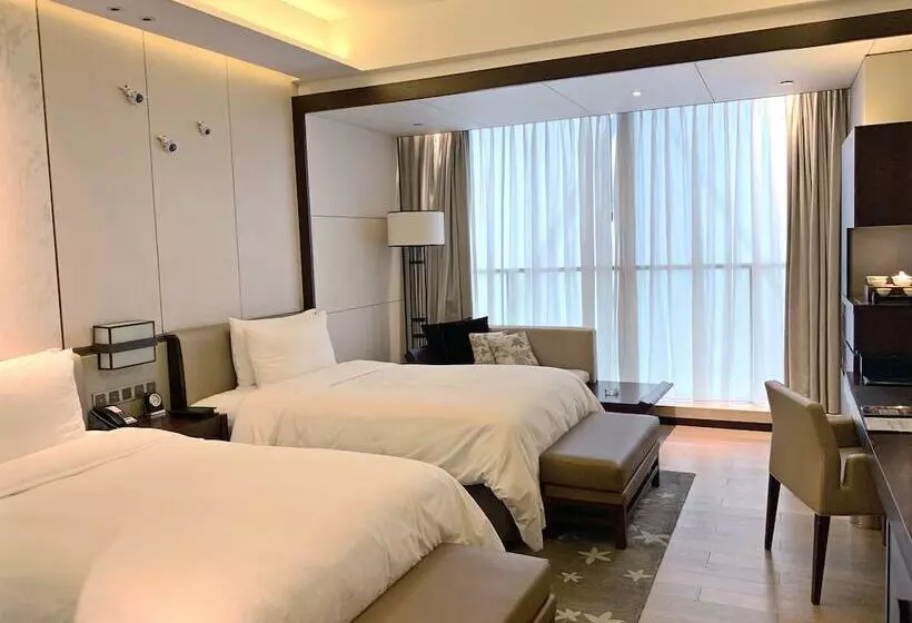 Fotos del hotel Hualuxe S & Resorts Nanchang Hightech Zone, An Ihg:  17