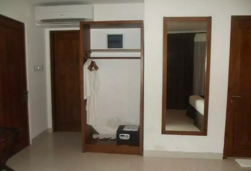 Fotos del hotel Luwansa Beach:  15