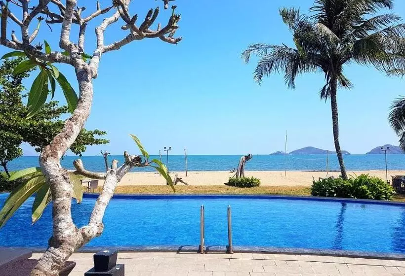 Fotos del hotel Luwansa Beach:  25