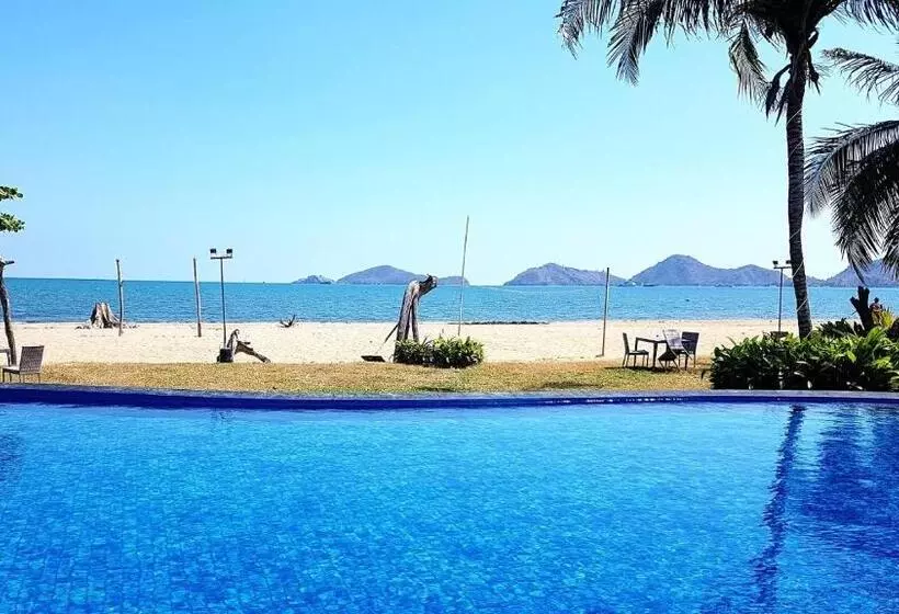 Fotos del hotel Luwansa Beach:  11