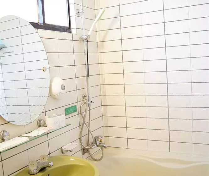 Fotos del hotel Famous  Tainan:  4