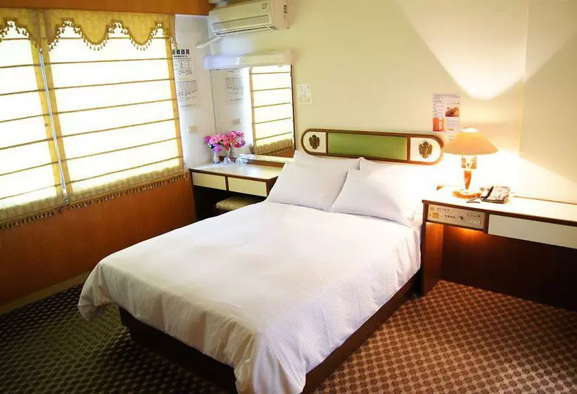 Fotos del hotel Famous  Tainan:  21