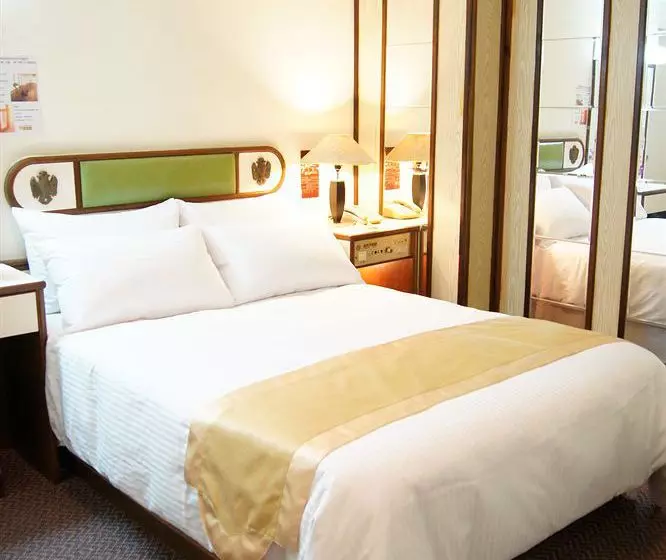 Fotos del hotel Famous  Tainan:  12