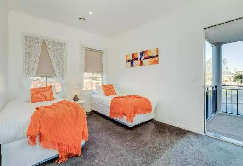 Fotos del hotel Seymours On Lydiard:  5