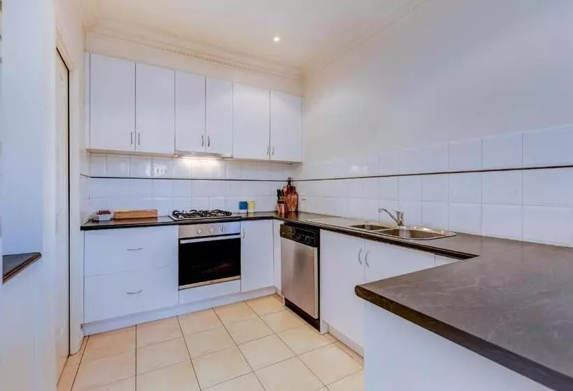 Fotos del hotel Seymours On Lydiard:  8