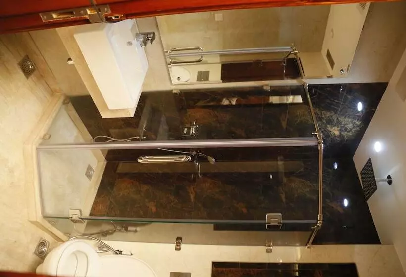 Fotos del hotel Grand Ffour:  7