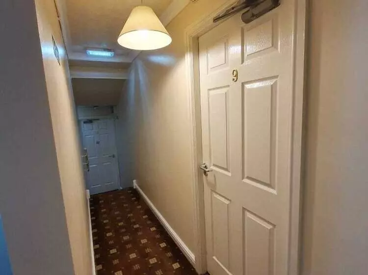 Fotos del hotel The Handforth Lodge - Bed & Breakfast:  10