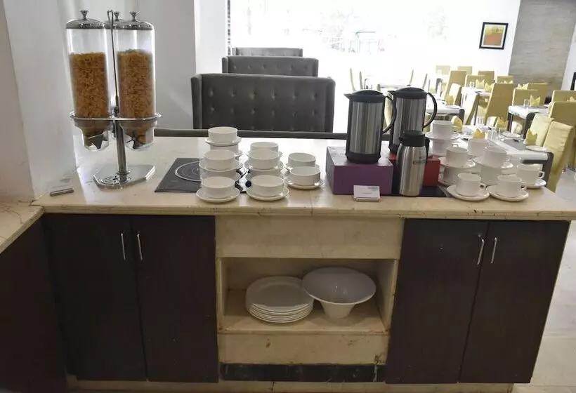 Fotos del hotel Jagrati Ananta Express:  11