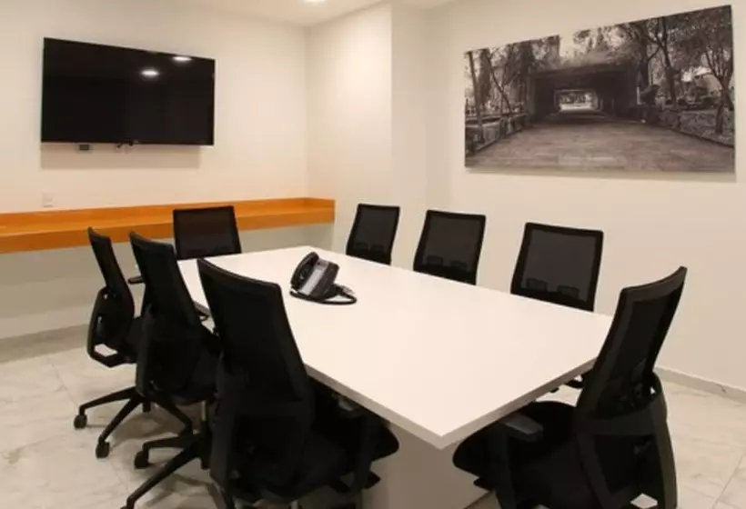 Fotos del hotel One Periferico Sur:  6