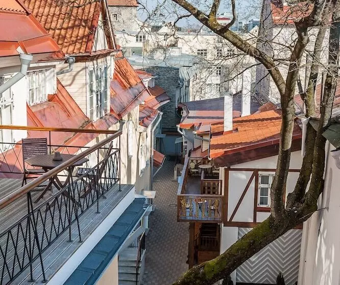 Fotos del hotel Three Crowns Residents:  11