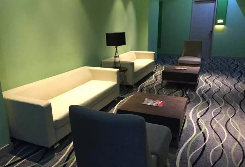 Fotos del hotel Whiz Prime  Kelapa Gading:  3