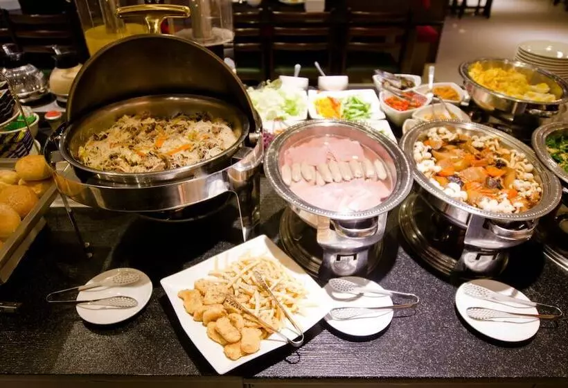 Fotos del hotel East Town 26:  2