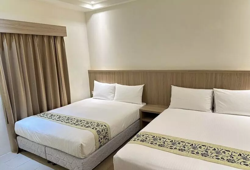 Fotos del hotel East Town 26:  3