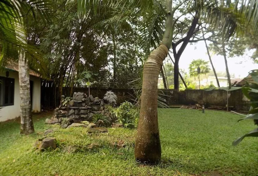 Fotos del hotel Elphinstone Residency:  25